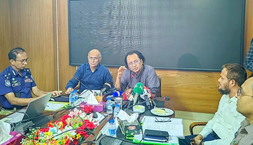 আগের সরকার বলতো, ‘সব বন্ধ করে দেখাই আগে কী ছিল’: জাহেদ উর রহমান
